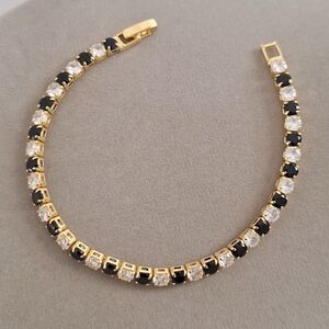 Black Onyx & diamonds cushion shape tennis bracelet